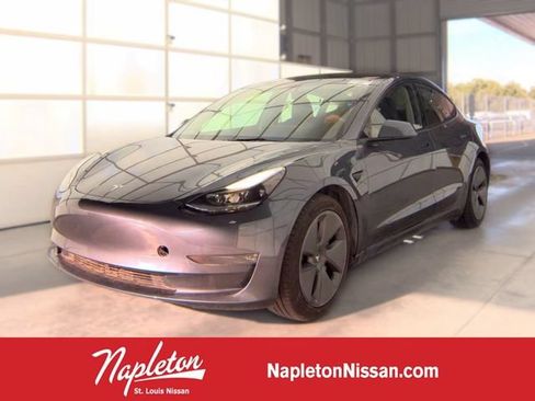 Used 2023 Tesla Model 3 Standard Range RWD image 1
