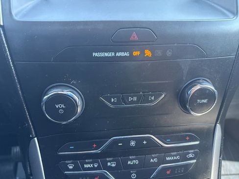 Used 2020 Ford Edge SEL w/ Convenience Package image 26