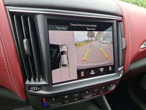 Used 2022 Maserati Levante Modena S image 18