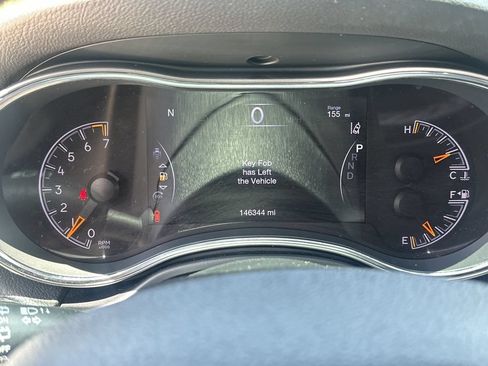 Used 2017 Jeep Grand Cherokee Trailhawk w/ Trailhawk Luxury Group AWD/4WD image 28