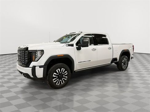 Certified 2025 GMC Sierra 2500 Denali Ultimate w/ Max Trailering Package image 6