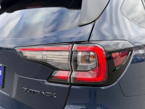 Used 2024 Subaru Outback Onyx Edition image 39