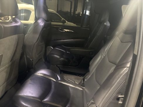 Used 2020 Cadillac Escalade ESV Platinum image 19