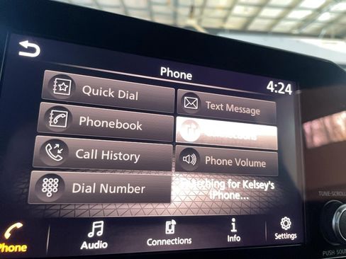 Used 2023 Nissan Pathfinder SV image 11