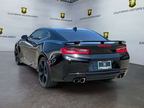 Used 2018 Chevrolet Camaro SS RWD image 7