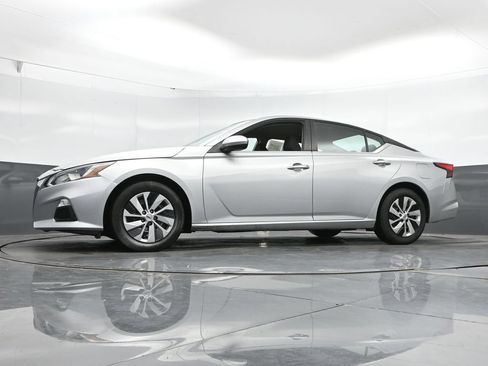 Used 2021 Nissan Altima 2.5 S FWD image 41