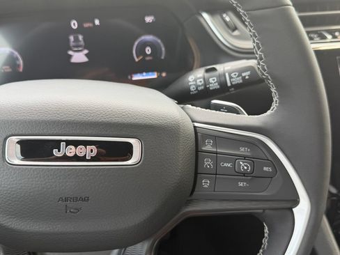 New 2026 Jeep Grand Cherokee L 4WD image 16