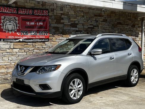 Used 2016 Nissan Rogue SV AWD/4WD image 2