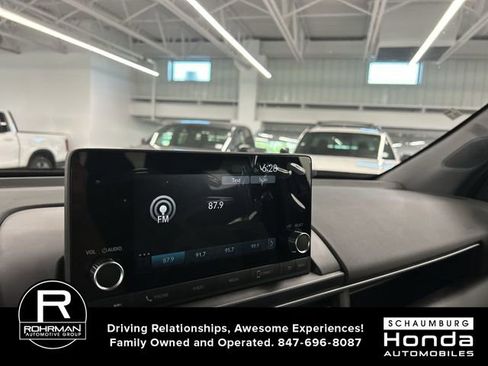 Used 2025 Honda Pilot Sport image 5