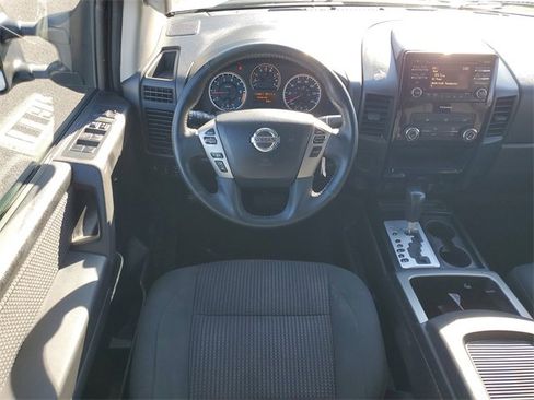 Used 2013 Nissan Titan SV w/ SV Premium Utility Pkg image 15
