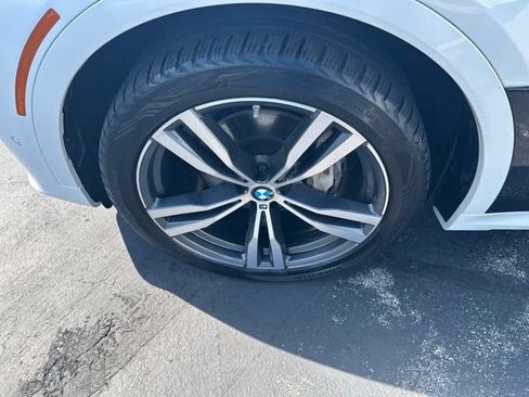 Used 2019 BMW X7 xDrive40i w/ Premium Package AWD/4WD image 25