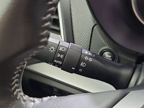 Used 2022 Subaru Forester Premium image 28