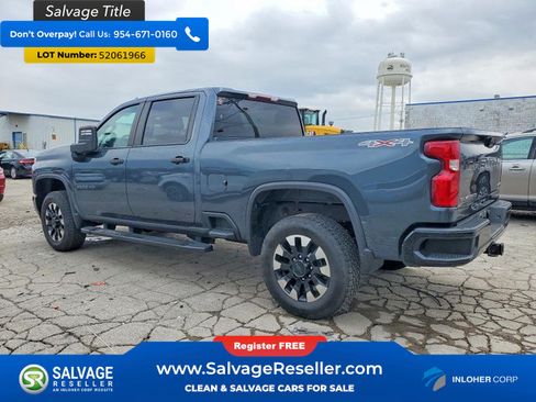 Used 2020 Chevrolet Silverado 2500 Custom w/ Custom Value Package AWD/4WD image 3