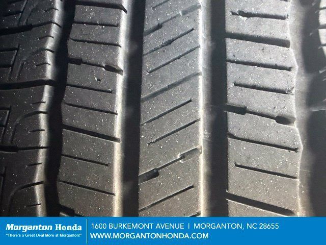 Used 2020 GMC Acadia SLT w/ LPO, Floor Liner Package FWD image 5