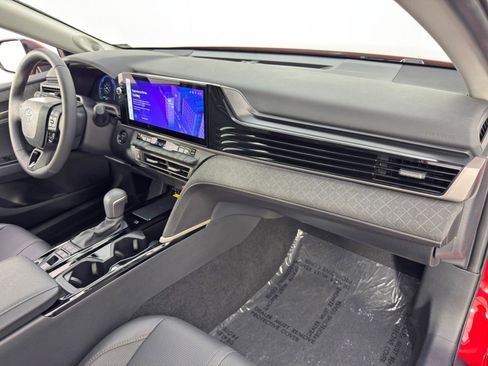 Used 2025 Toyota Camry XLE w/ Premium Plus Package image 14