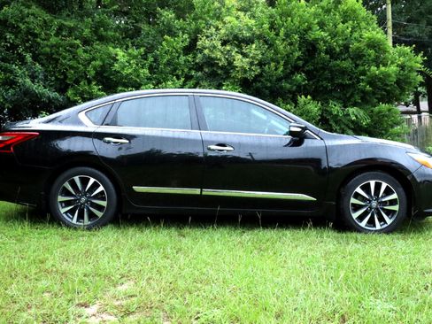 Used 2016 Nissan Altima 2.5 SV image 4