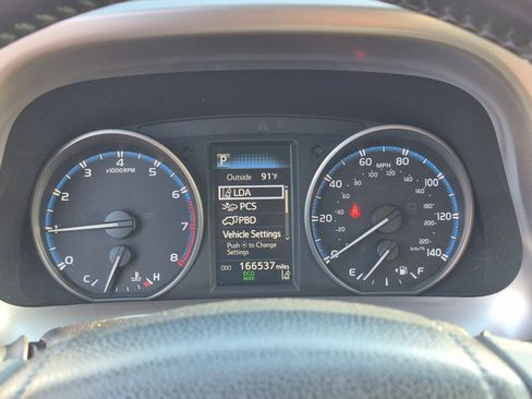 Used 2017 Toyota RAV4 XLE w/ All Weather Liner Package AWD/4WD image 22