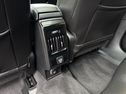 Used 2024 Jeep Compass Limited w/ Sun and Sound Group AWD/4WD image 25