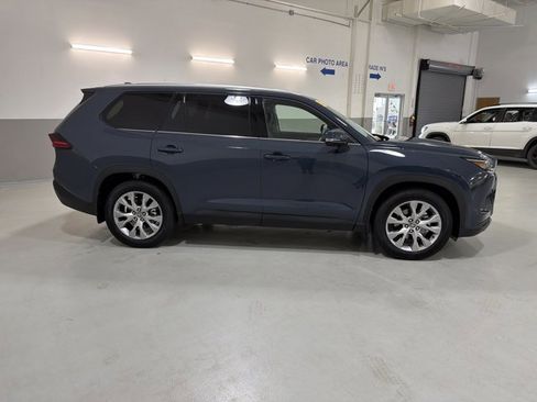 Used 2026 Toyota Grand Highlander Limited image 10