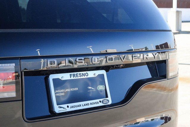Certified 2025 Land Rover Discovery Dynamic SE AWD/4WD image 12