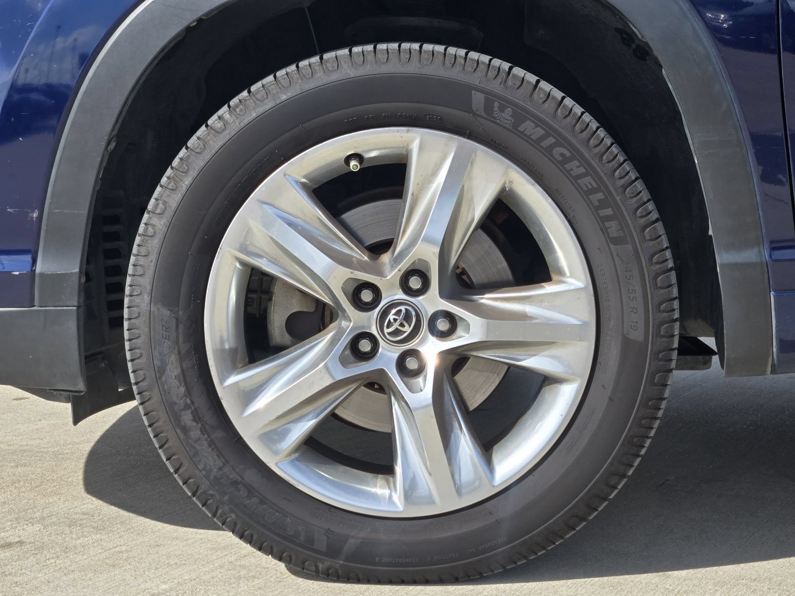 Used 2016 Toyota Highlander Limited FWD image 11