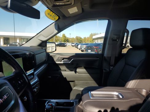 Used 2022 GMC Sierra 1500 SLT w/ SLT Premium Plus Package image 27