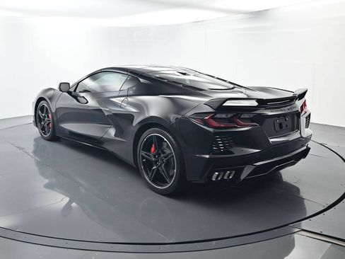 Used 2023 Chevrolet Corvette Stingray Premium Cpe w/ Z51 Performance Package RWD image 3