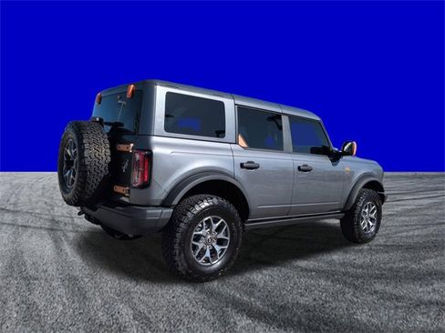 Certified 2025 Ford Bronco Badlands image 4