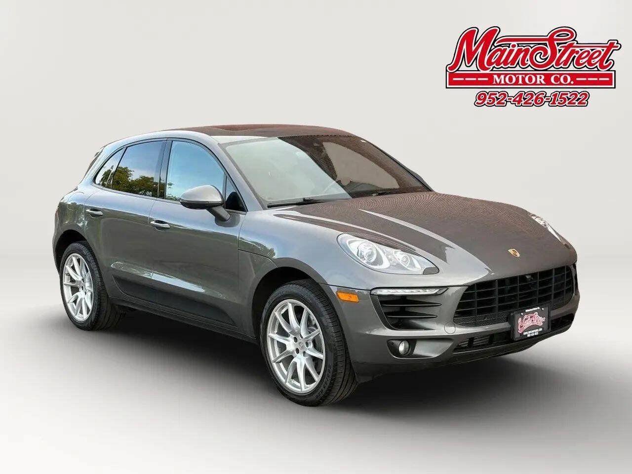 Used 2018 Porsche Macan AWD/4WD image 1