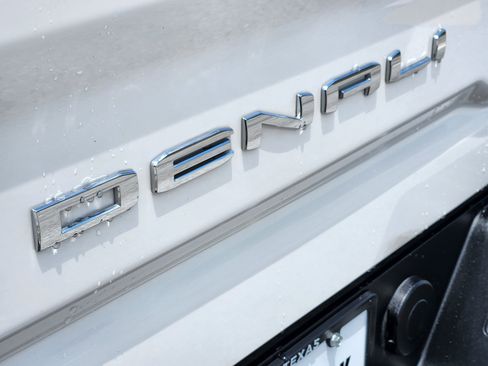 Used 2025 GMC Sierra 2500 Denali Ultimate AWD/4WD image 29