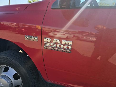Used 2017 RAM 3500 Tradesman RWD image 9