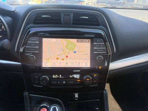 Used 2023 Nissan Maxima SV w/ Floor Mat Group FWD image 21