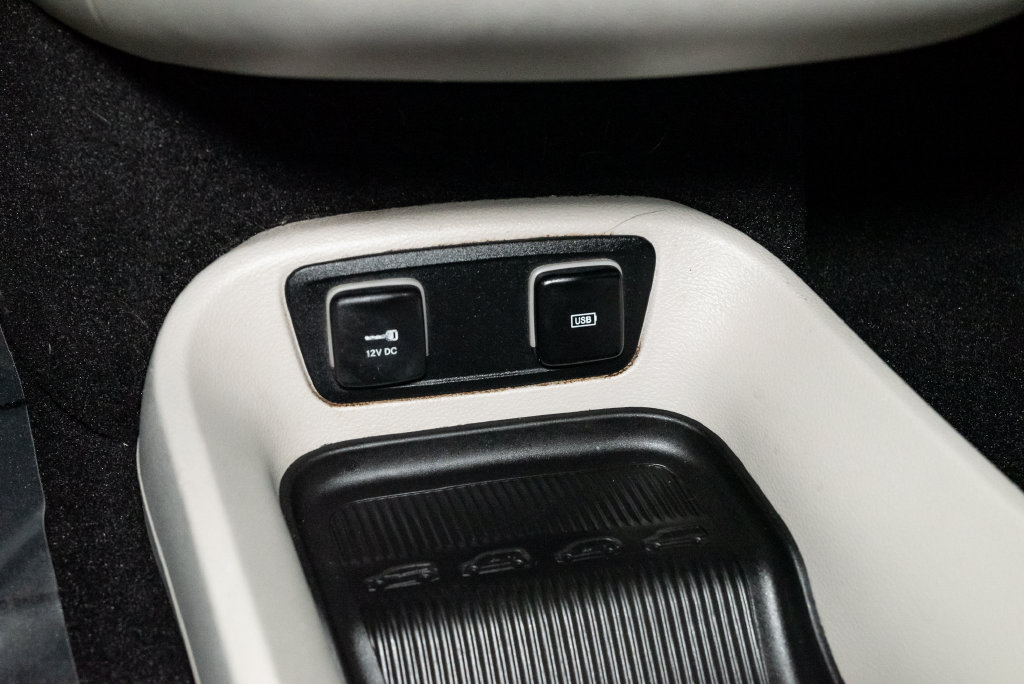 Used 2017 Chrysler Pacifica Touring-L FWD image 18