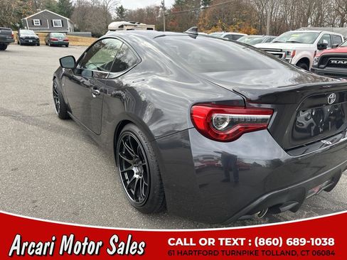 Used 2019 Toyota 86 image 12