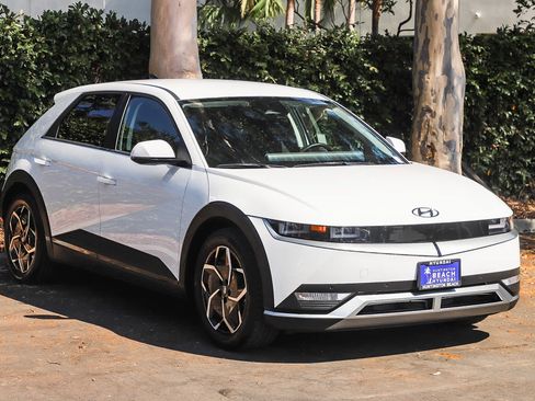 Used 2024 Hyundai Ioniq 5 SEL RWD image 3