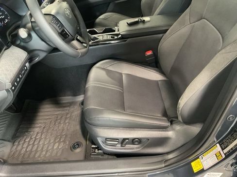Used 2026 Toyota Camry XLE w/ Premium Plus Package AWD/4WD image 10