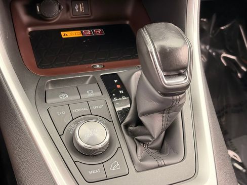 Used 2025 Toyota RAV4 Limited w/ Advanced Technology Package AWD/4WD image 26