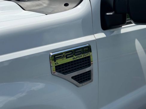 Used 2008 Ford F250 XL RWD image 38
