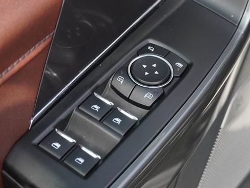 Used 2023 Ford F150 Lariat AWD/4WD image 19