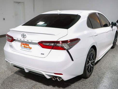 Used 2023 Toyota Camry SE FWD image 7