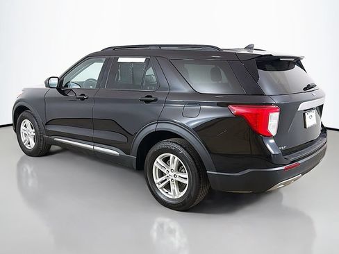 Used 2023 Ford Explorer XLT w/ Equipment Group 202A AWD/4WD image 12
