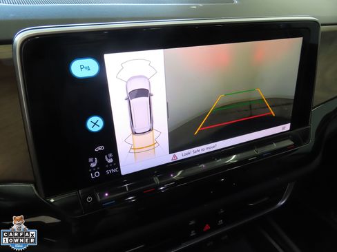 Used 2024 Volkswagen Atlas SE w/ Panoramic Sunroof Package FWD image 19