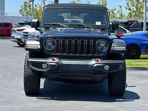 Used 2024 Jeep Wrangler Rubicon w/ Convenience Group image 9