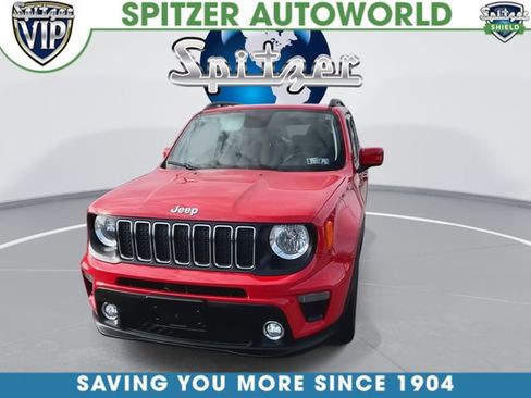 Used 2019 Jeep Renegade Latitude w/ Cold Weather Group image 3