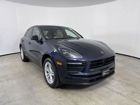 Certified 2023 Porsche Macan AWD/4WD image 9