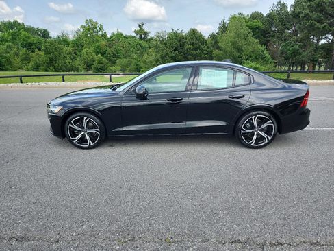 Used 2024 Volvo S60 B5 Plus FWD image 2