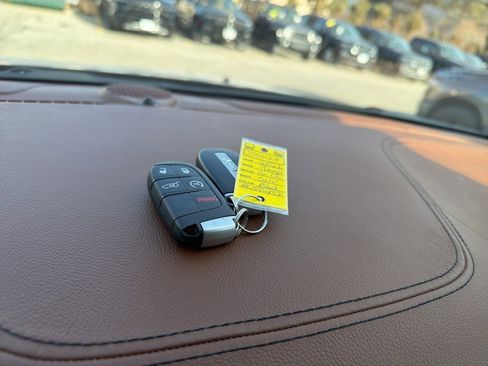 Certified 2021 Jeep Grand Cherokee Overland image 18