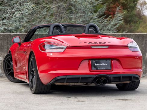 Certified 2016 Porsche Boxster GTS RWD image 3