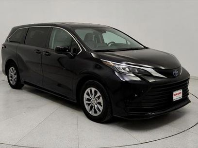Certified 2024 Toyota Sienna LE