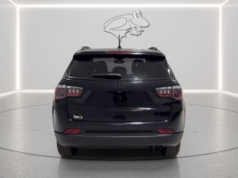 Used 2019 Jeep Compass Sport AWD/4WD image 4